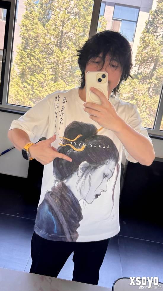 《黑神话》大佬晒四妹T恤 网友：这波颜值不输杨奇