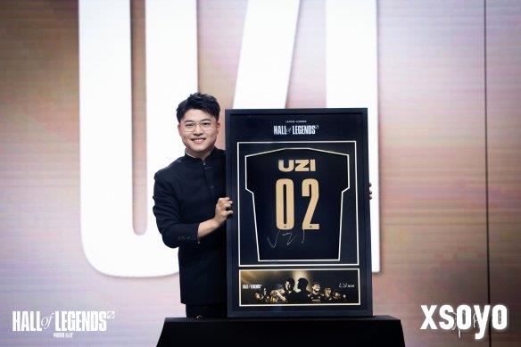 电竞丰碑，加冕永恒：Uzi名人堂典礼，一场献给LPL时代的加冕礼