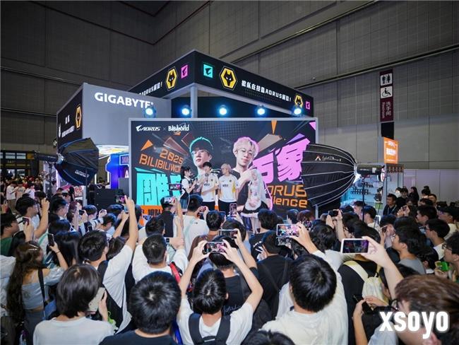 BW2025雕宅首日狂欢，技嘉AORUS梦想主场引爆电竞狂潮