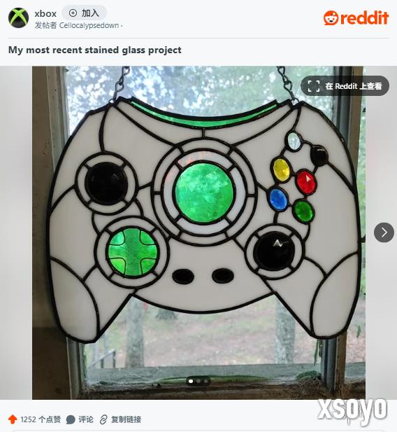 简直就是艺术品！艺术家用彩绘玻璃复刻Xbox初代手柄