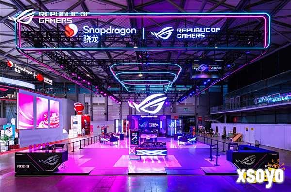 信仰玩家集结打卡！CJ 2025首日ROG 9展区化身“集邮”C位