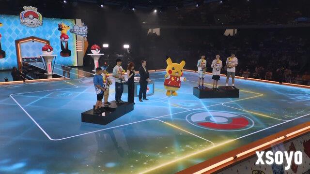 《宝可梦卡牌》世界大赛新演出引热赞 巨大地板直播精彩比赛