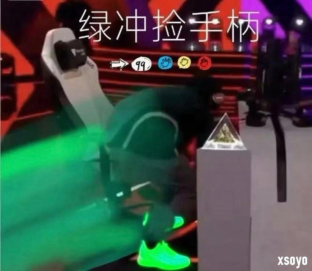 《街霸6》名场面 Punk开香槟被小孩曾卓君丝血反杀