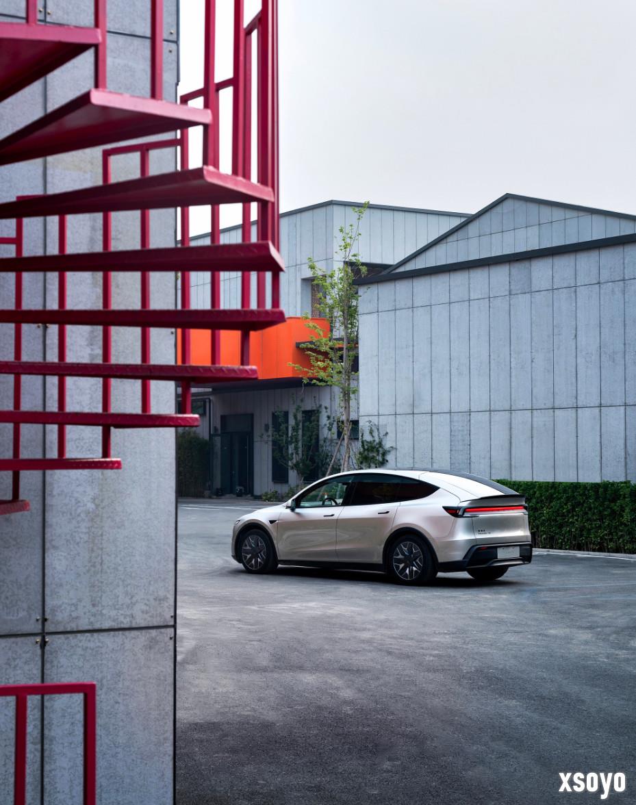 特斯拉全新Model Y L接入豆包、DeepSeek大模型