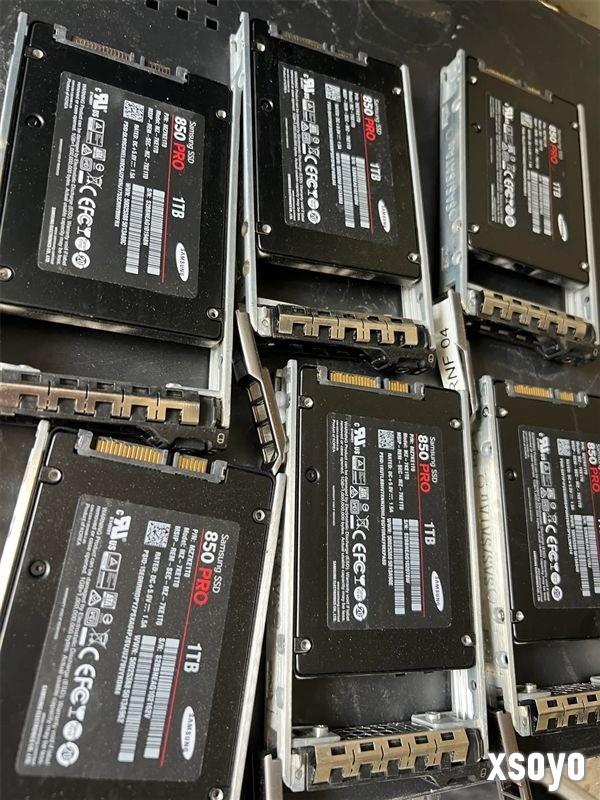 捡来的便宜！翻垃圾找到6TB SSD：六块1TB的三星850 Pro