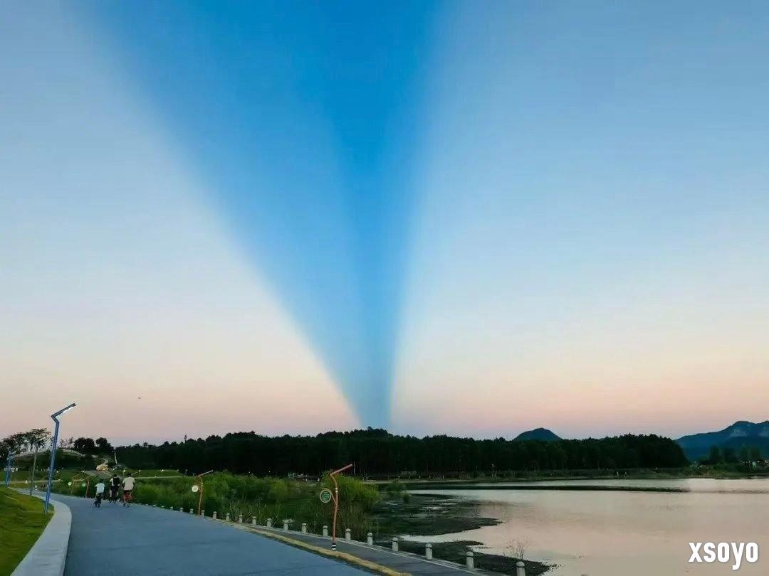 七夕前夕杭州上空出现“鹊桥”？网友直呼：天公作美