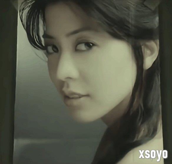 《合金装备3RE》美女性感海报大变身：你喜欢新版吗?