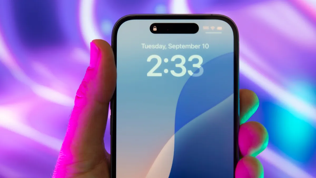 入手iPhone 16还是等iPhone 17？两款手机全面对比