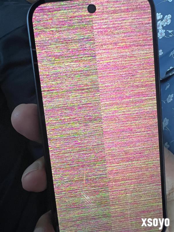 谷歌Pixel 10上市即翻车：用户拿到手第二天手机就花屏
