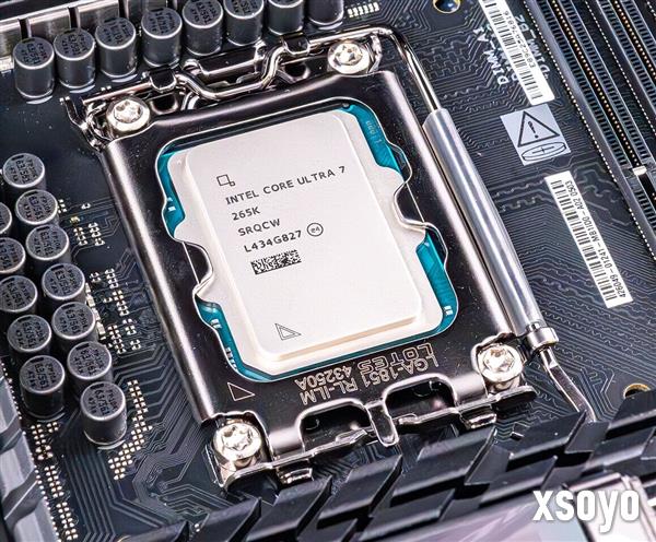 新马甲来了！酷睿Ultra 7 365K首次现身：“开核无望”
