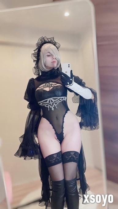 现实版八尺夫人！ 1米8乌克兰美女coser扮演蒂米特雷斯库夫人
