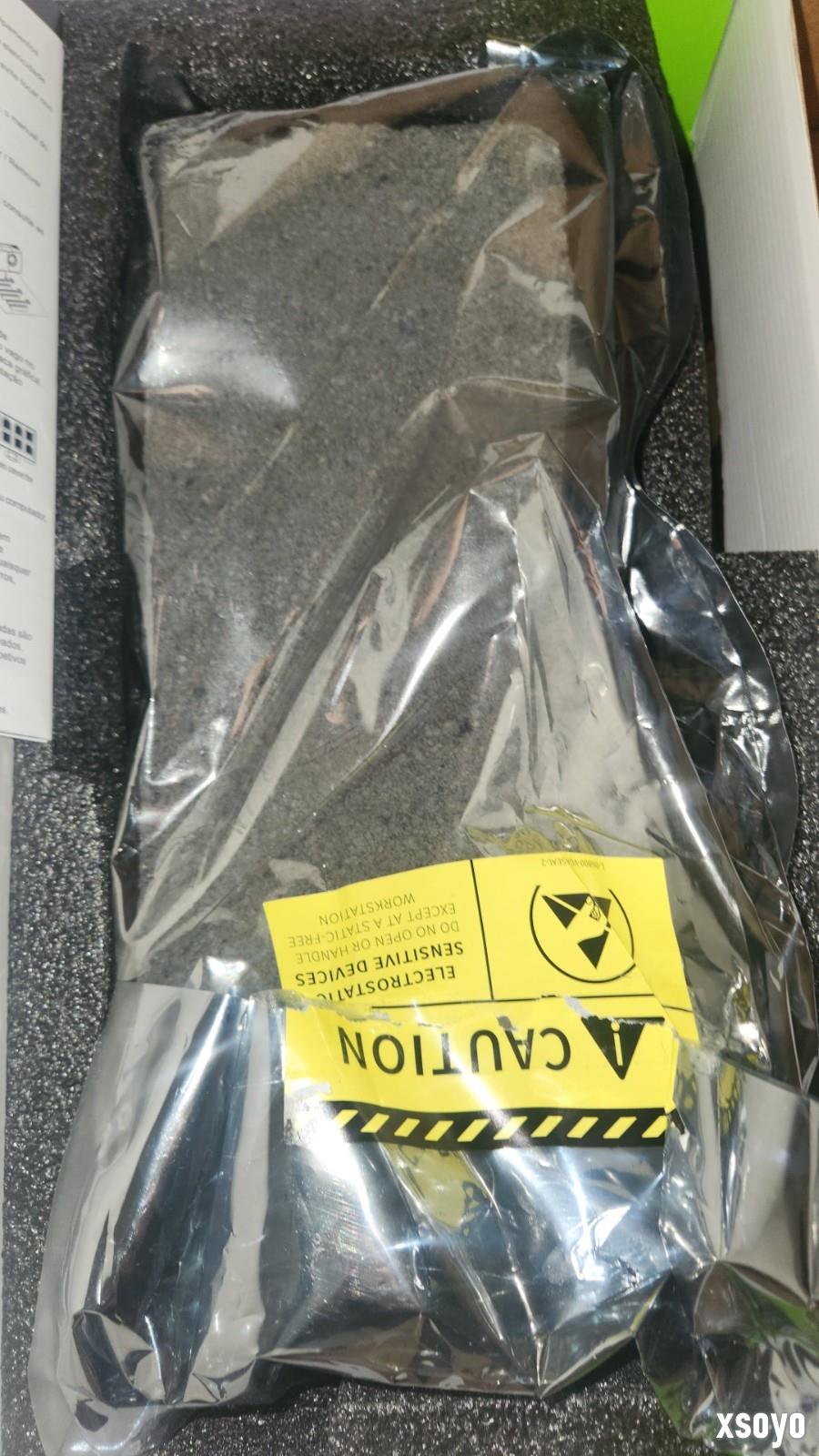 显卡真变砖！买了一张RTX5080 收到却是真砖块