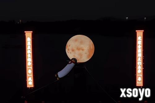 “长鹅奔月”安排上了！今年中秋腾讯又推出了新创意