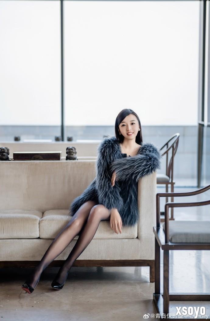 青岛保时捷女销冠报警：被做AI假视频侮辱 悬赏征集线索