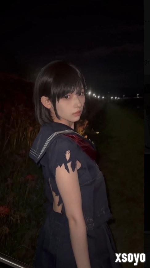 绝美后背！ 日本妹子cos《寂静岭f》深水雏子