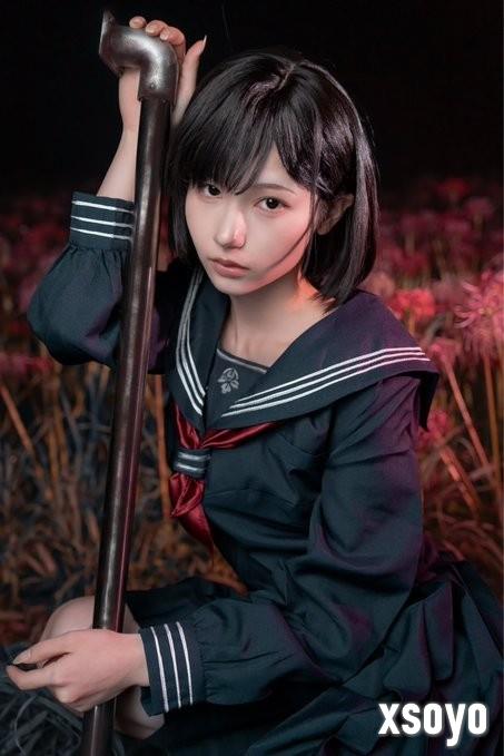 绝美后背！ 日本妹子cos《寂静岭f》深水雏子
