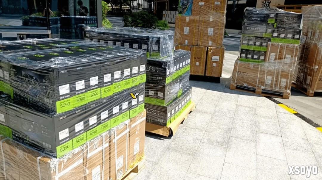 曝大量微星RTX 5090出现在中国市场:官方称无授权