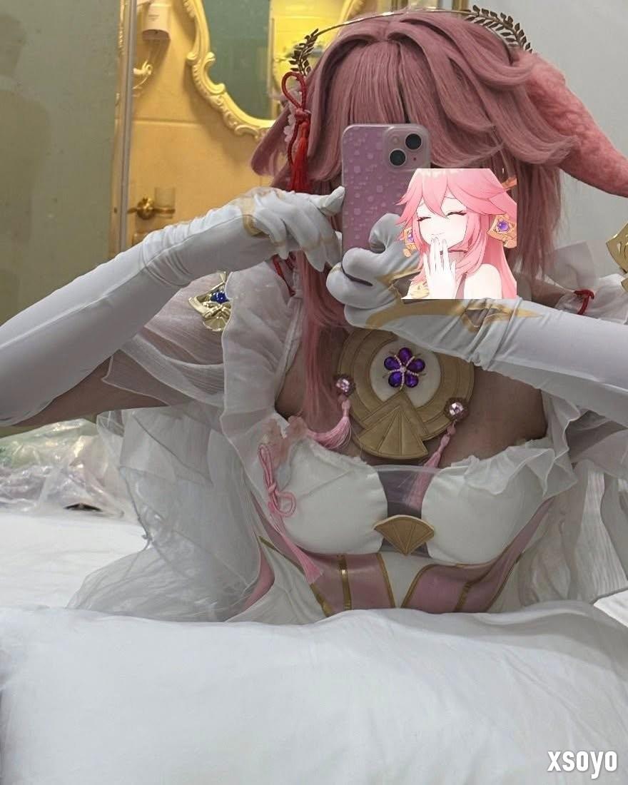 印尼女子为服役丈夫COS八重神子 温情举动网络走红