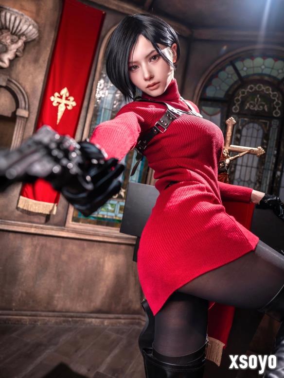 《生化危机》艾达王COS：身材满分 冷艳气质超还原