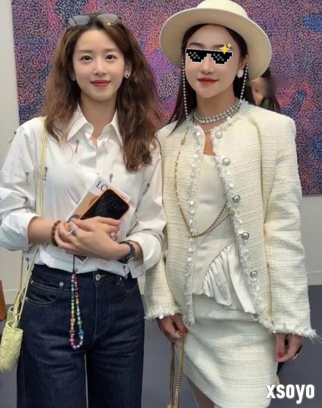 杜海涛晒与章泽天伦敦看展合照 章泽天松弛感拉满