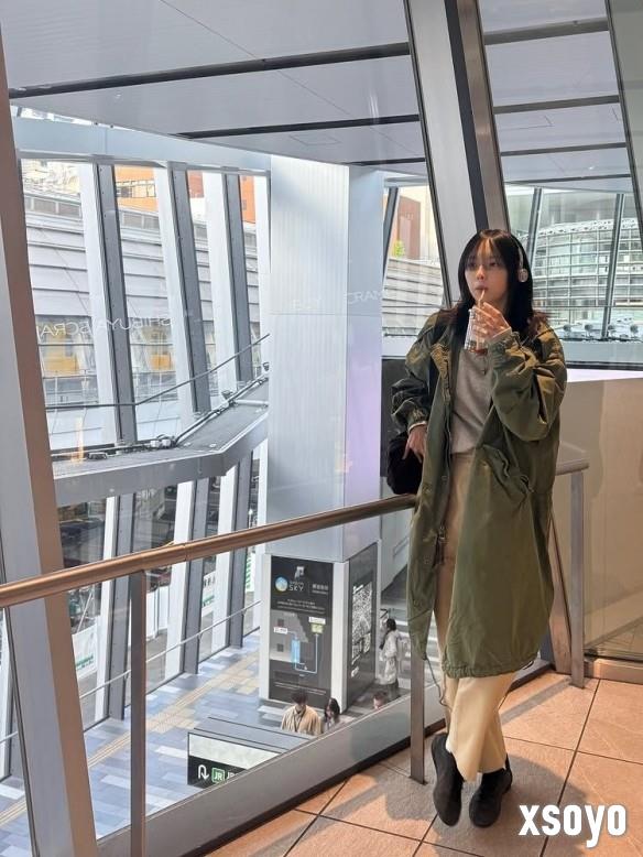 《寂静岭f》女主脸模晒近照 清新造型展现反差魅力