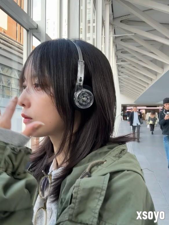 《寂静岭f》女主脸模晒近照 清新造型展现反差魅力