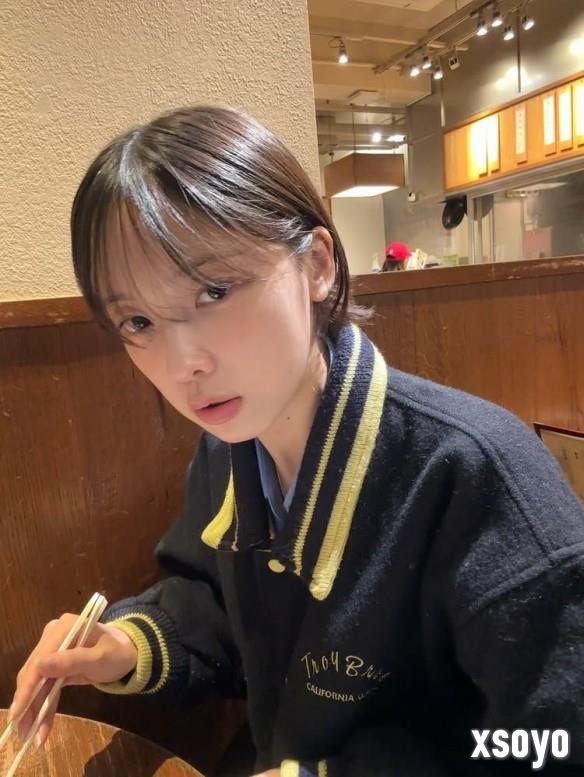 《寂静岭f》女主脸模晒近照 清新造型展现反差魅力