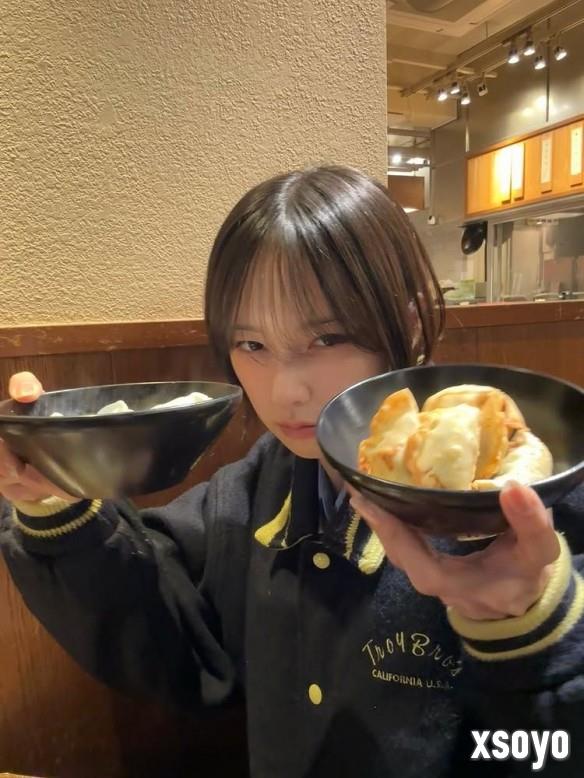 《寂静岭f》女主脸模晒近照 清新造型展现反差魅力