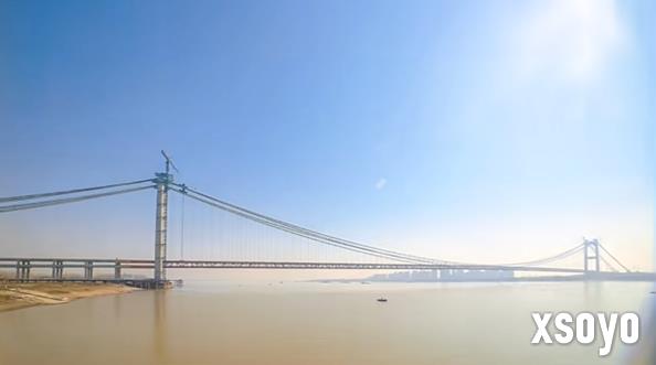 世界最大跨度！新长江大桥顺利桥合龙