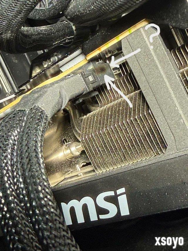 RTX 5090再曝烧毁问题 电源适配器熔化后粘在了GPU上