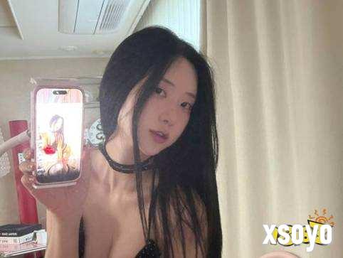 申才恩最新发布的大胆造型照片（《剑星》角色体模）