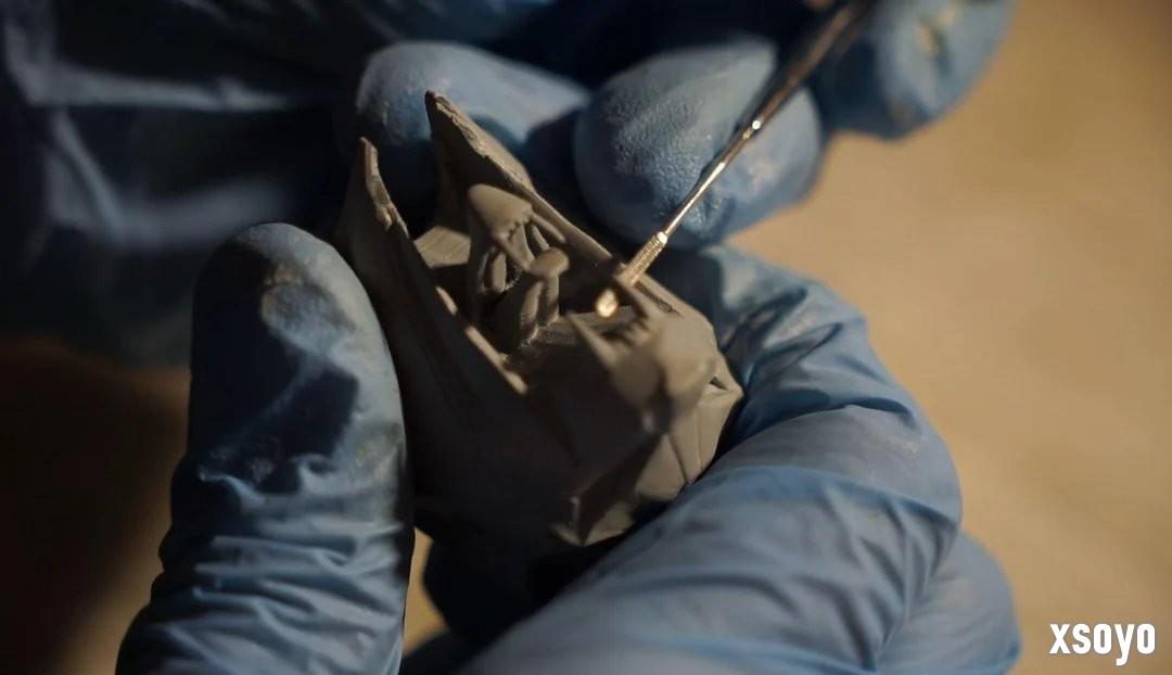 太帅了！ 粉丝用传统工艺自制《巫师4》希里cos服