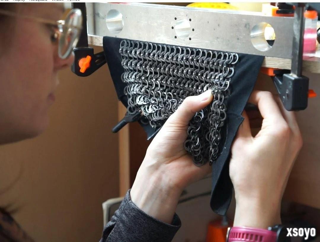 太帅了！ 粉丝用传统工艺自制《巫师4》希里cos服