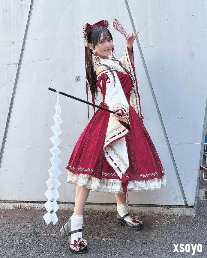 可爱政委！ 日本声优上坂堇cos博丽灵梦